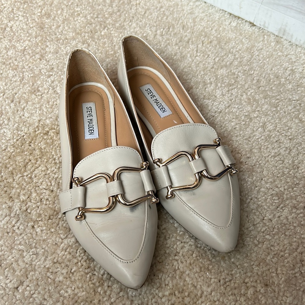 Steve Madden cream loafers, size 6.5